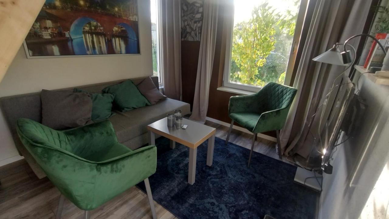 Tuinhuisje In Het Groen Алмере Екстериор снимка
