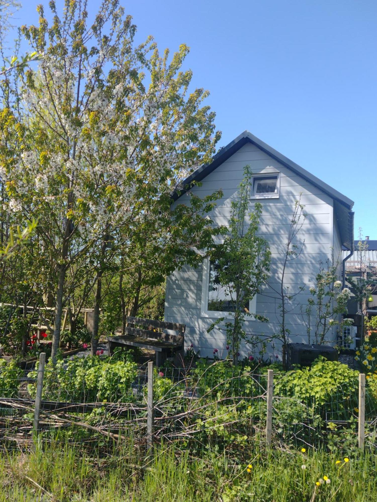 Tuinhuisje In Het Groen Алмере Екстериор снимка